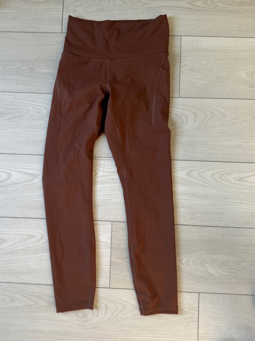 NWOT LULULEMON CAPRIS